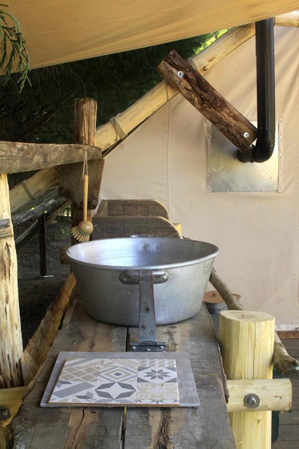 Tente Trappeur Ada, Au Jardin De La Vouivre Saint-Vincent-en-Bresse Extérieur photo