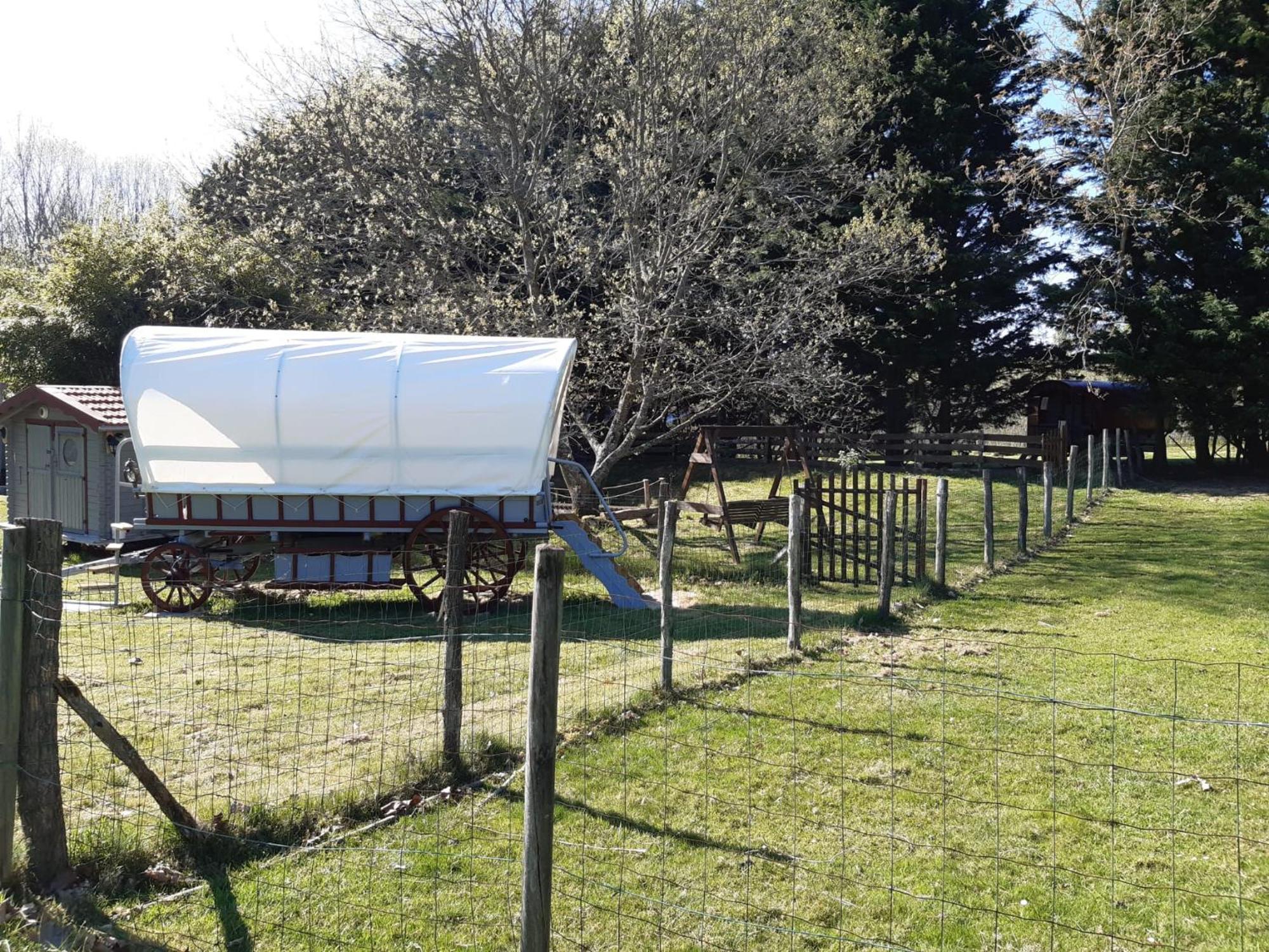 Tente Trappeur Ada, Au Jardin De La Vouivre Saint-Vincent-en-Bresse Extérieur photo